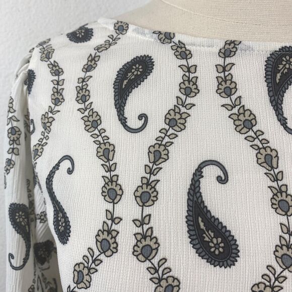 Yak & Yeti Tunic Blouse Top Small White Gray Paisley 3/4 Sleeves Boho Peasant - Picture 3 of 8